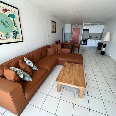 Suite Residence Mont Vernon Orient Bay Bagian luar foto