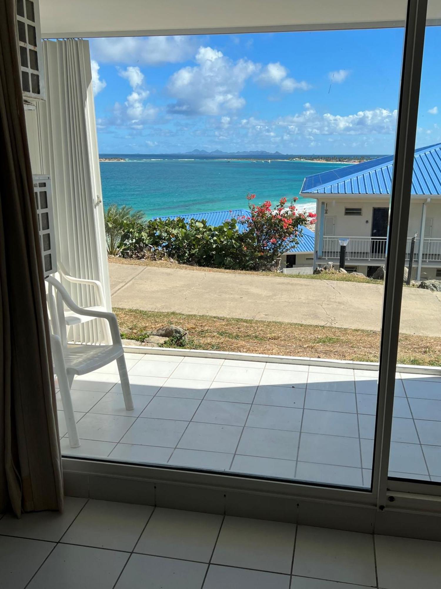 Suite Residence Mont Vernon Orient Bay Bagian luar foto